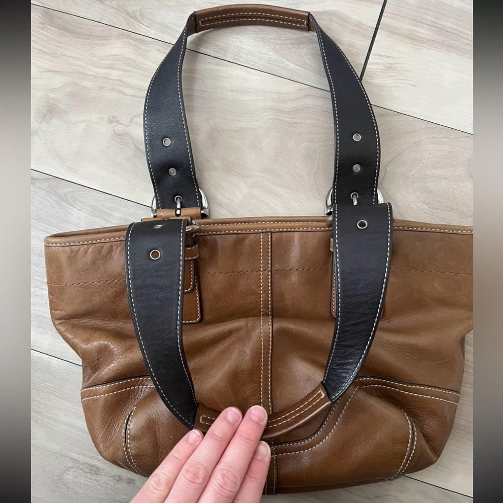 Vintage Coach 9544 Soho Leather Tote - Picture 5 of 11